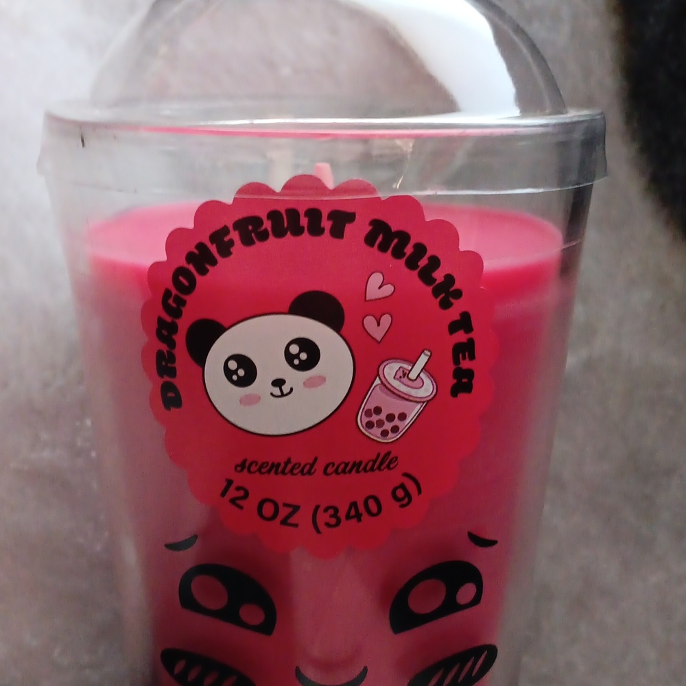 Dragonfruit Milk Tea Scented Candle-Nwt - Picture 4 of 4